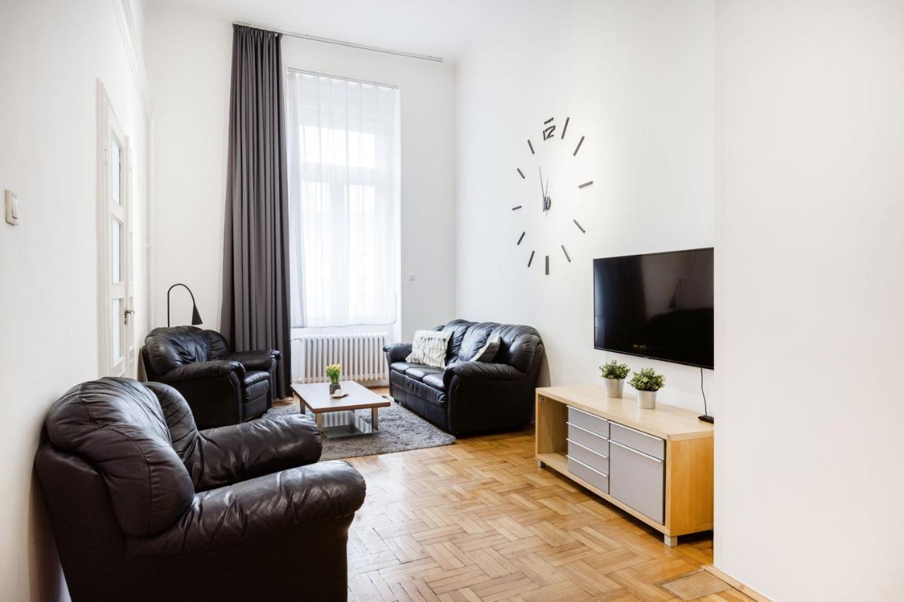 Elegant Apartment In Super Central Location ブダペスト エクステリア 写真
