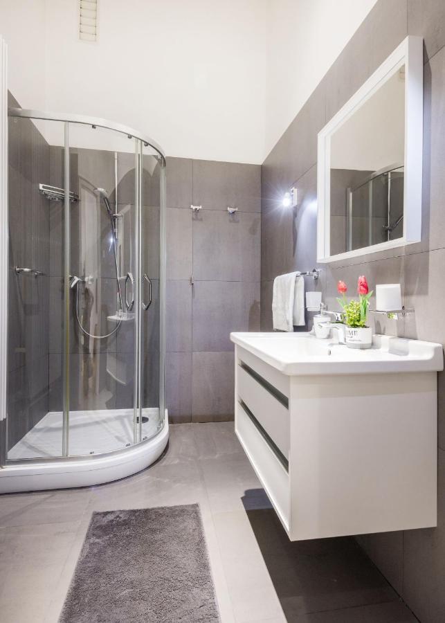 Elegant Apartment In Super Central Location ブダペスト エクステリア 写真